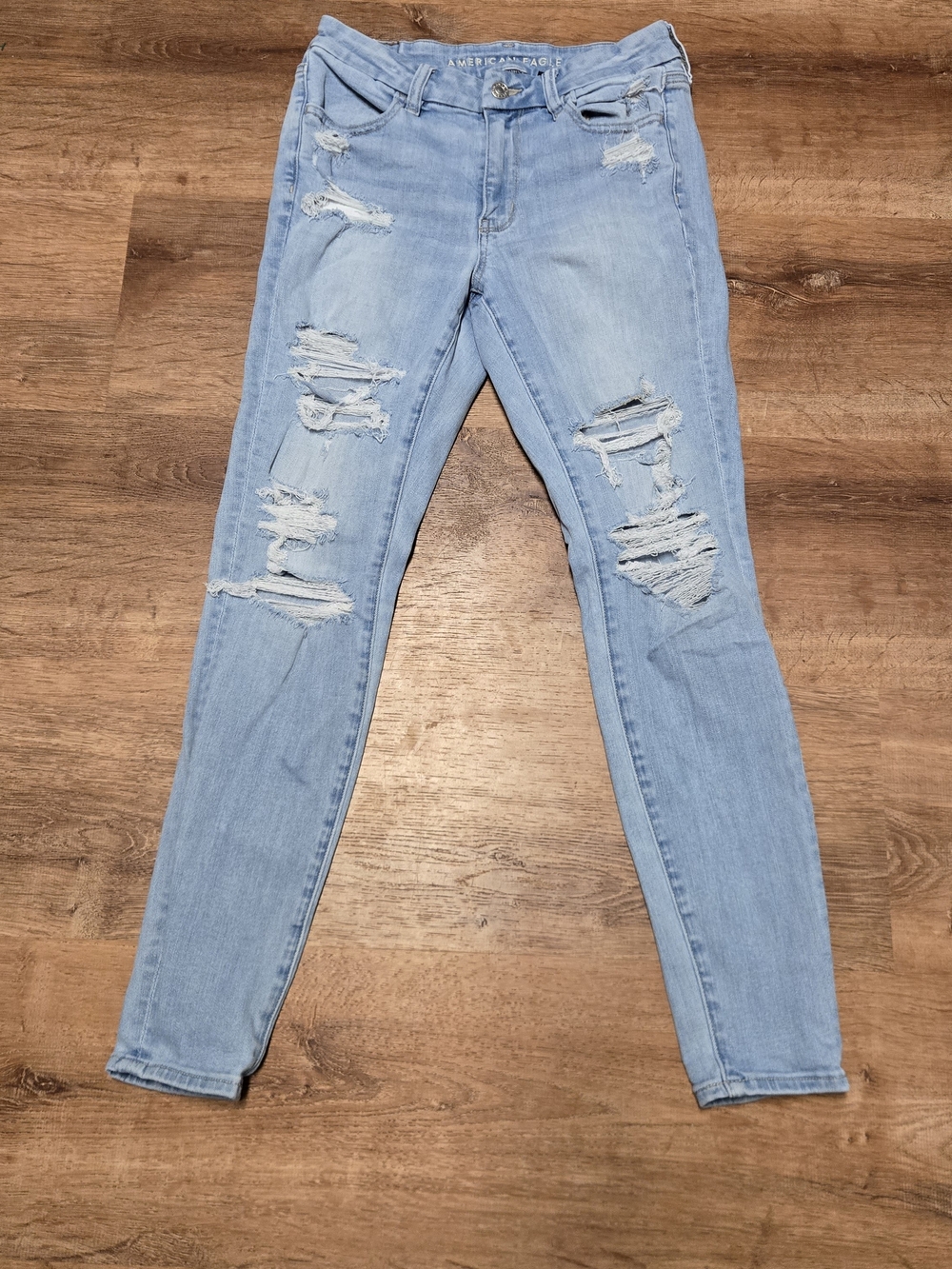 American Eagle Outfitters Ripped Skinny Jeans Curvy HighRise Jegging Size 6